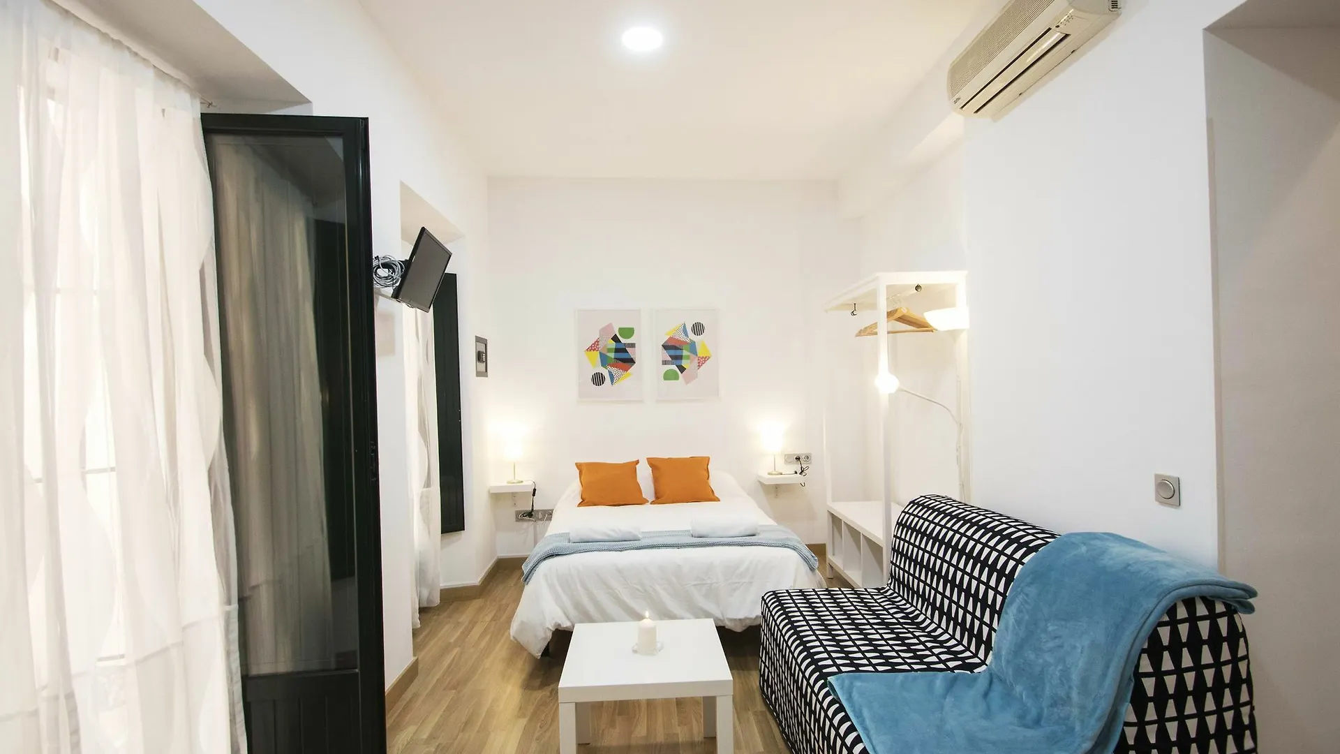 Acogedor Estudio En Pleno Centro Siviglia 0*,  Spagna